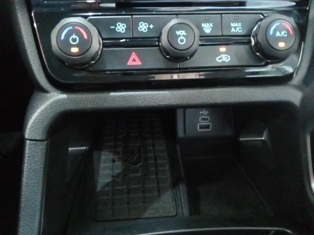 Ford Everest 2.0 Xlt 4X2 At