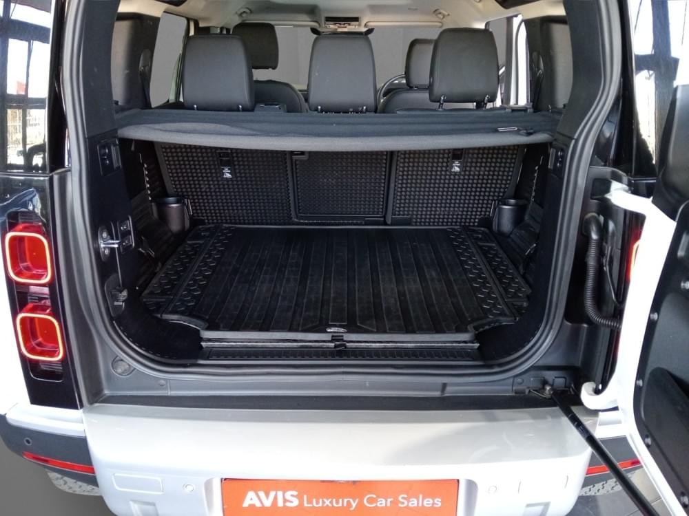 Land Rover Defender 110 3.0 D300 Se (221Kw)