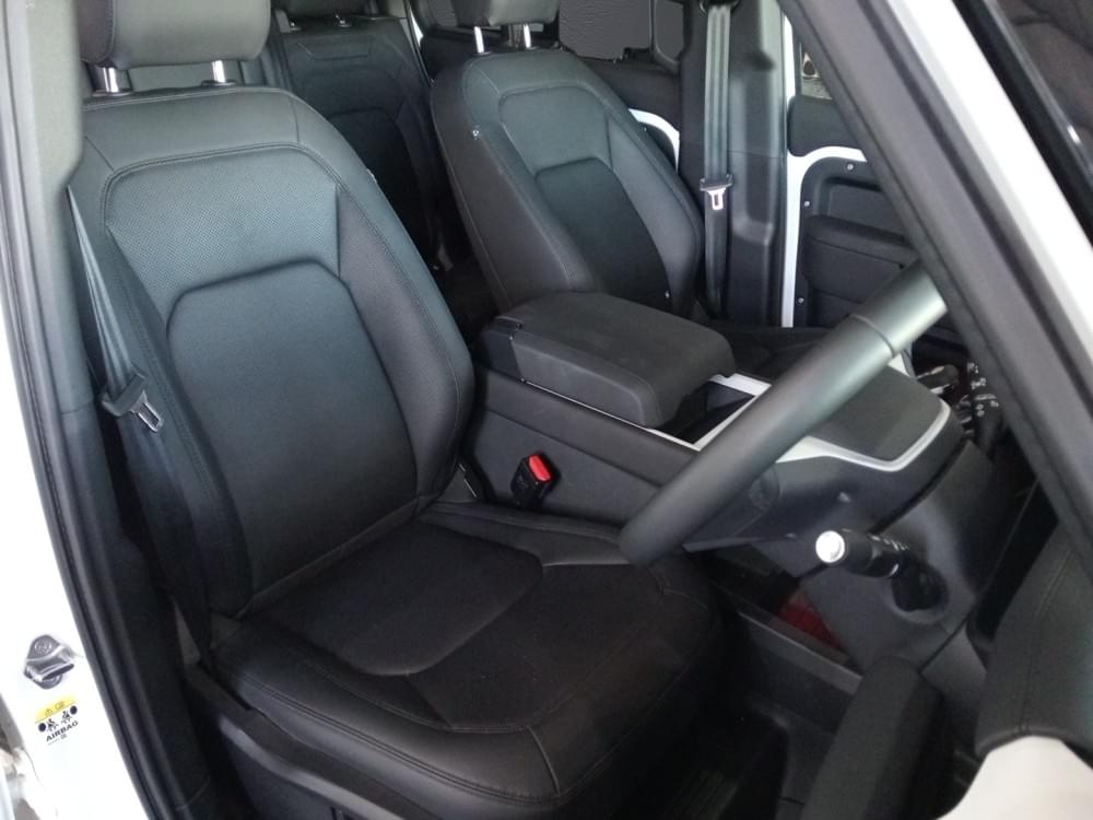 Land Rover Defender 110 3.0D D250 X-Dynamic Se (183Kw)