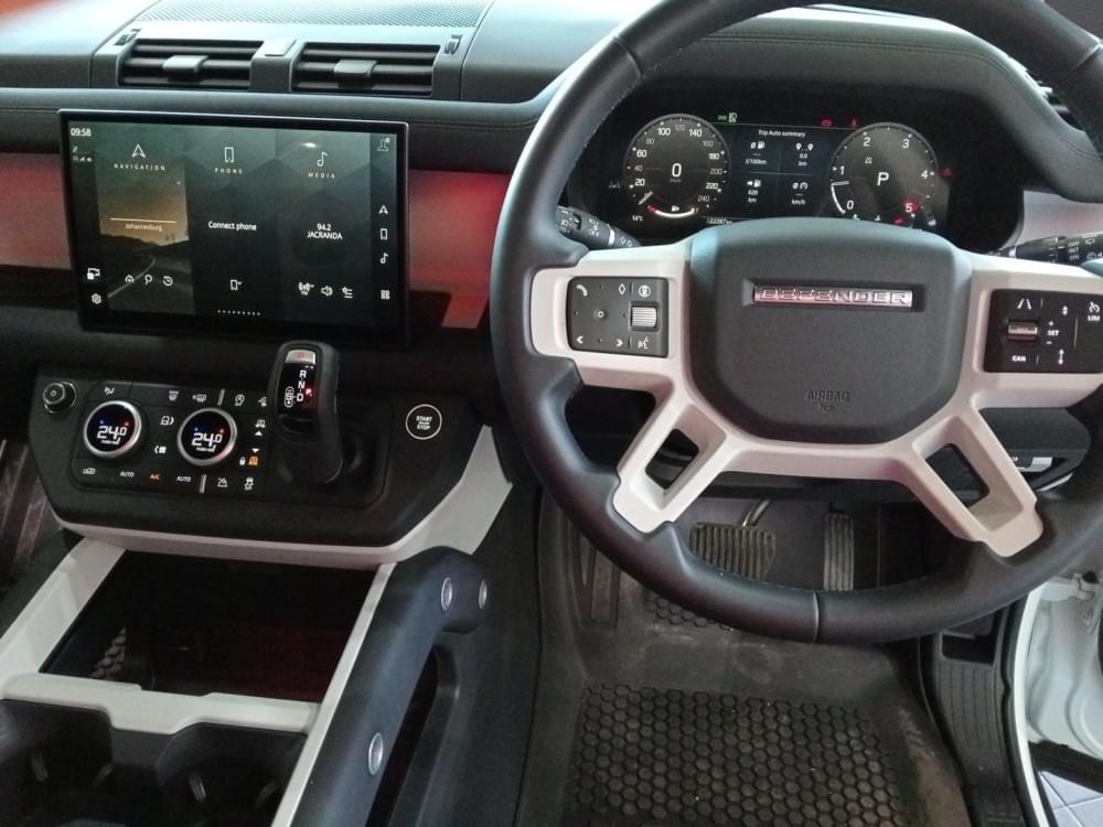 Land Rover Defender 110 3.0D D250 X-Dynamic Se (183Kw)