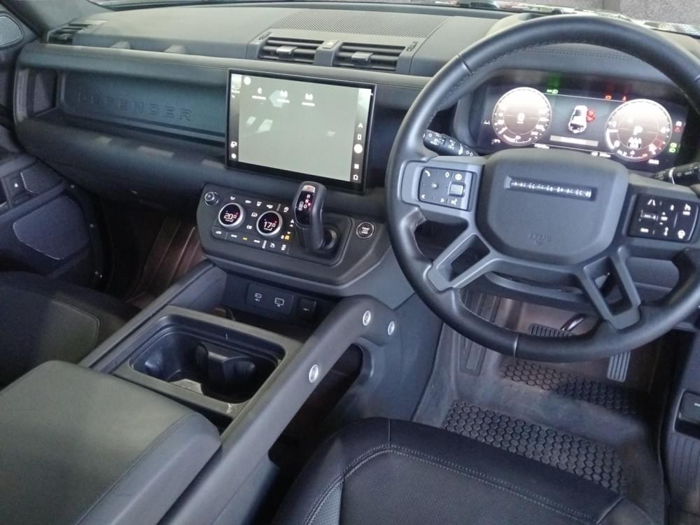 Land Rover Defender 110 D300 X-Dynamic Hse Awd (221Kw)