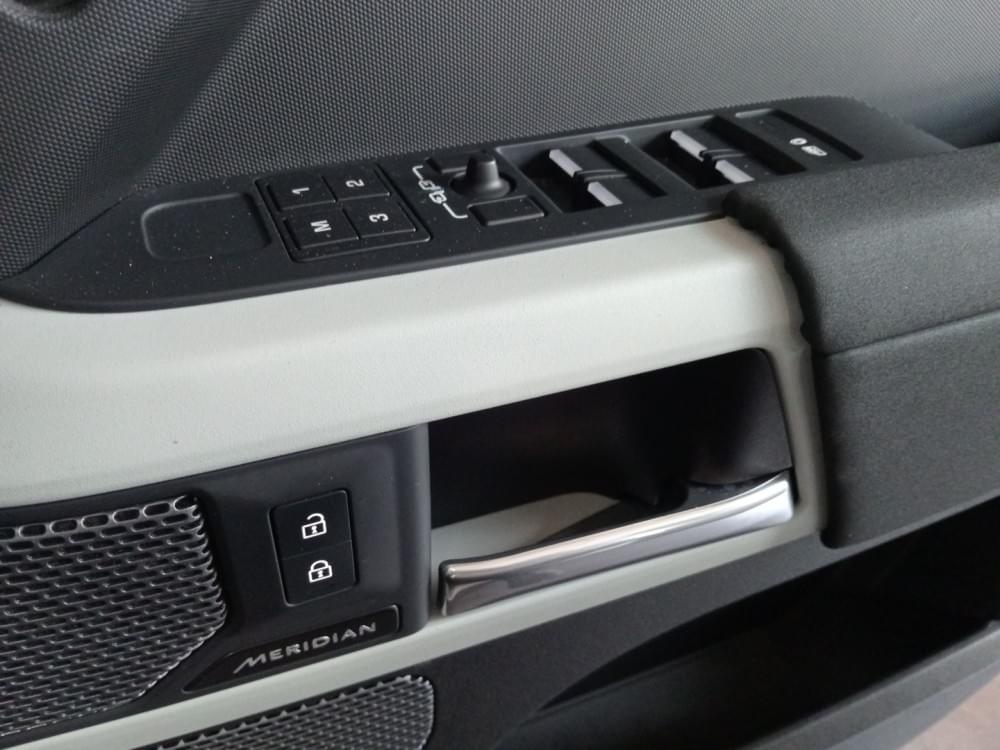 Land Rover Defender 110 3.0 D300 Se (221Kw)