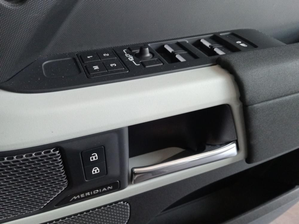 Land Rover Defender 110 3.0 D300 Se (221Kw)