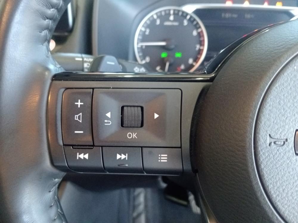 Nissan Qashqai 1.3T Acenta Xtronic 2-Tone