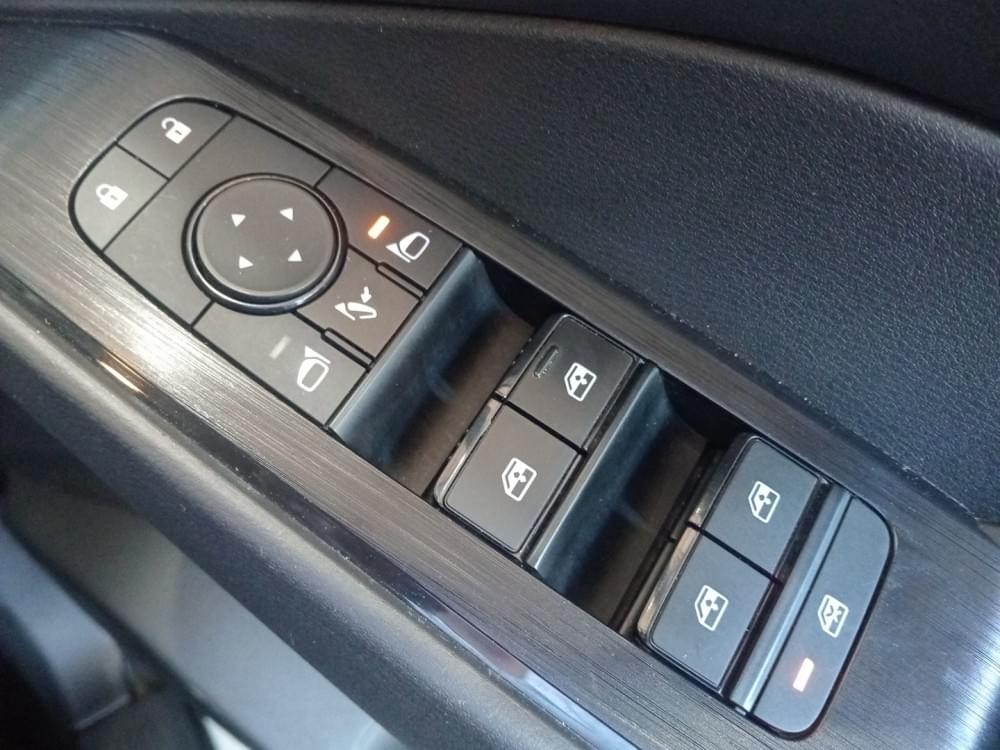Nissan Qashqai 1.3T Acenta Xtronic 2-Tone