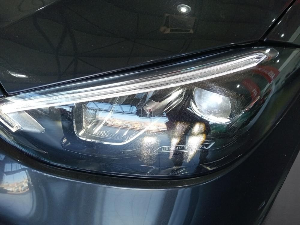 Mercedes Benz C-Class Sedan 220D
