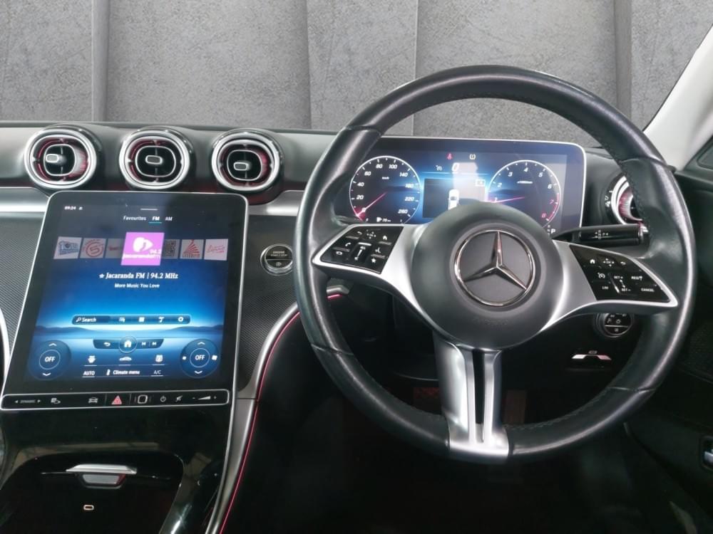 Mercedes Benz C-Class Sedan 200