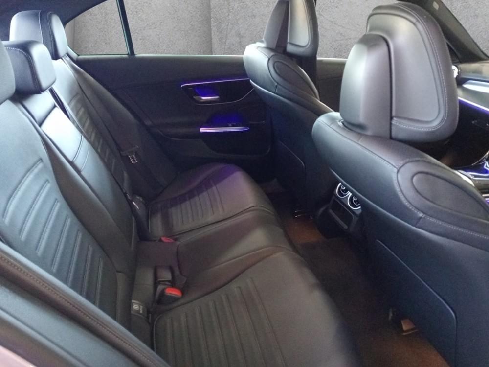 Mercedes Benz C-Class Sedan 200