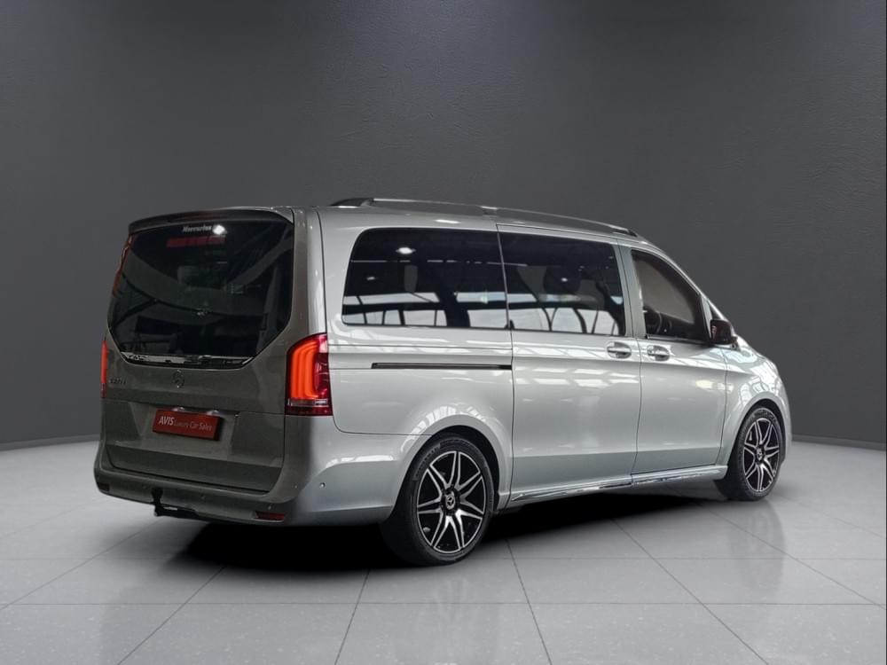 Mercedes Benz V-Class 300D Avantgarde + Amg Line