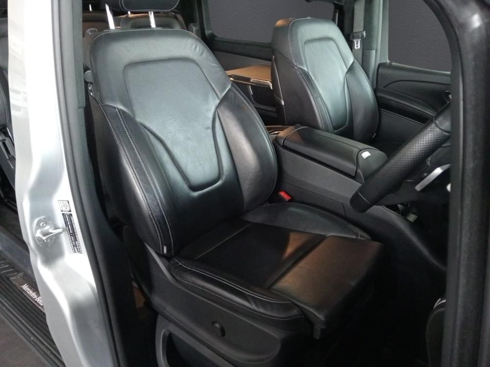 Mercedes Benz V-Class 300D Avantgarde + Amg Line