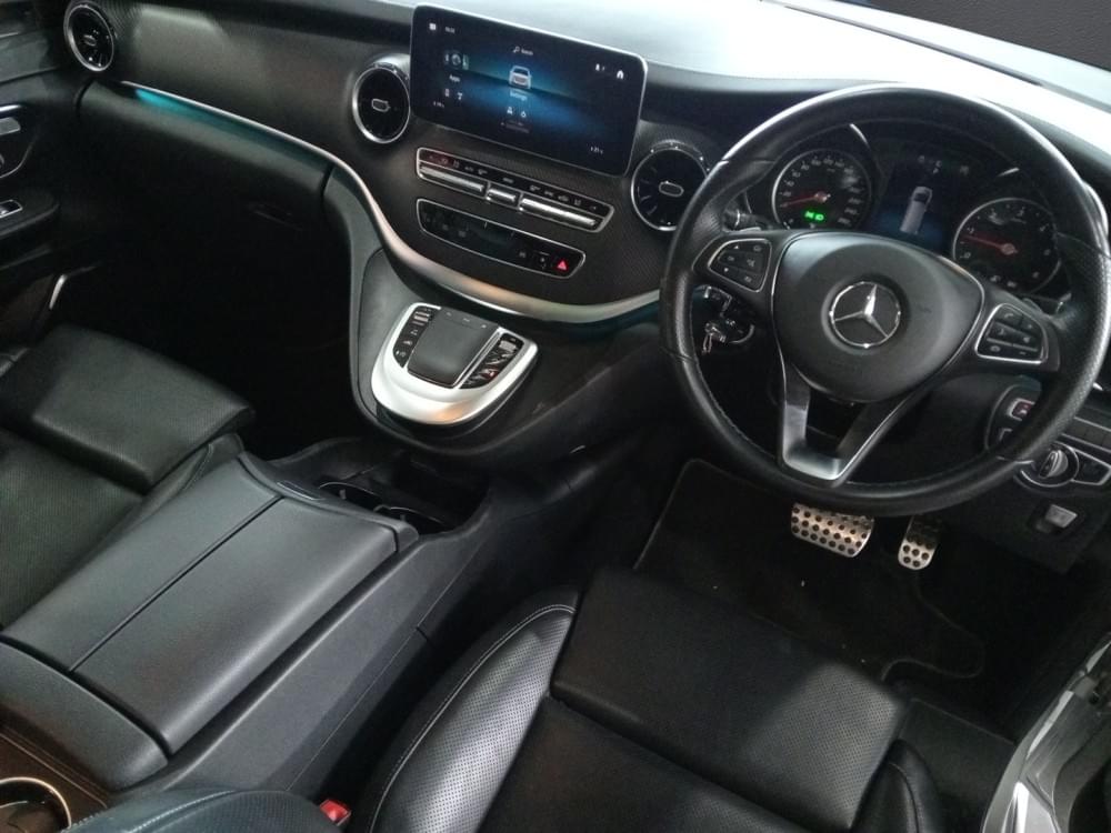Mercedes Benz V-Class 300D Avantgarde + Amg Line