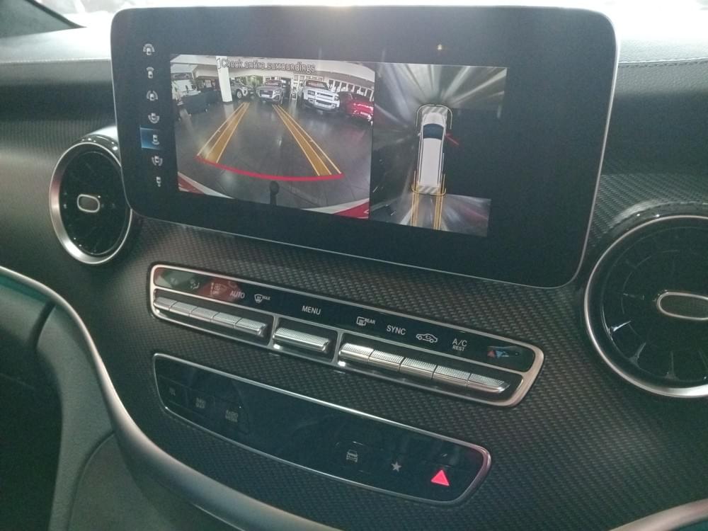 Mercedes Benz V-Class 300D Avantgarde + Amg Line