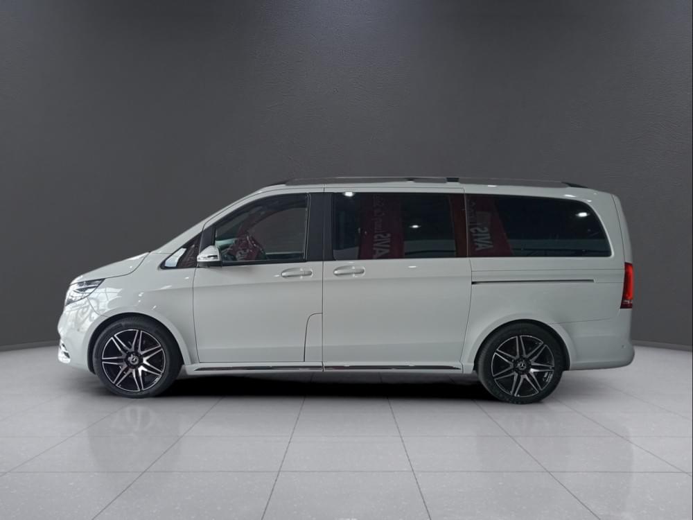 Mercedes Benz V-Class 300D Avantgarde + Amg Line