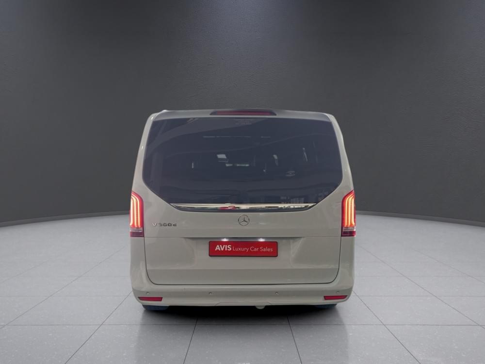 Mercedes Benz V-Class 300D Avantgarde + Amg Line