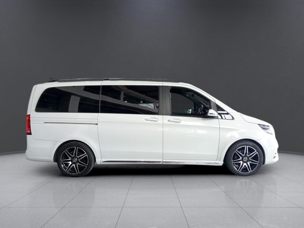 Mercedes Benz V-Class 300D Avantgarde + Amg Line
