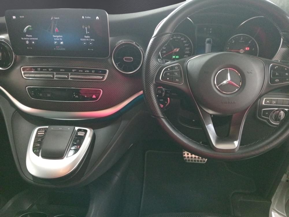 Mercedes Benz V-Class 300D Avantgarde + Amg Line
