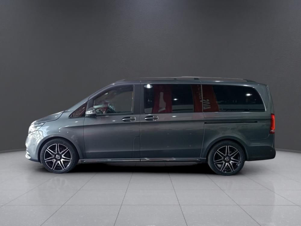 Mercedes Benz V-Class 300D Avantgarde + Amg Line