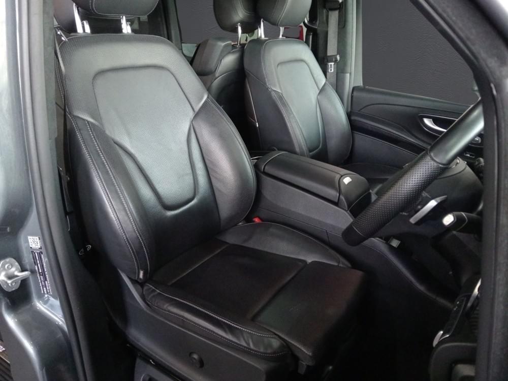Mercedes Benz V-Class 300D Avantgarde + Amg Line