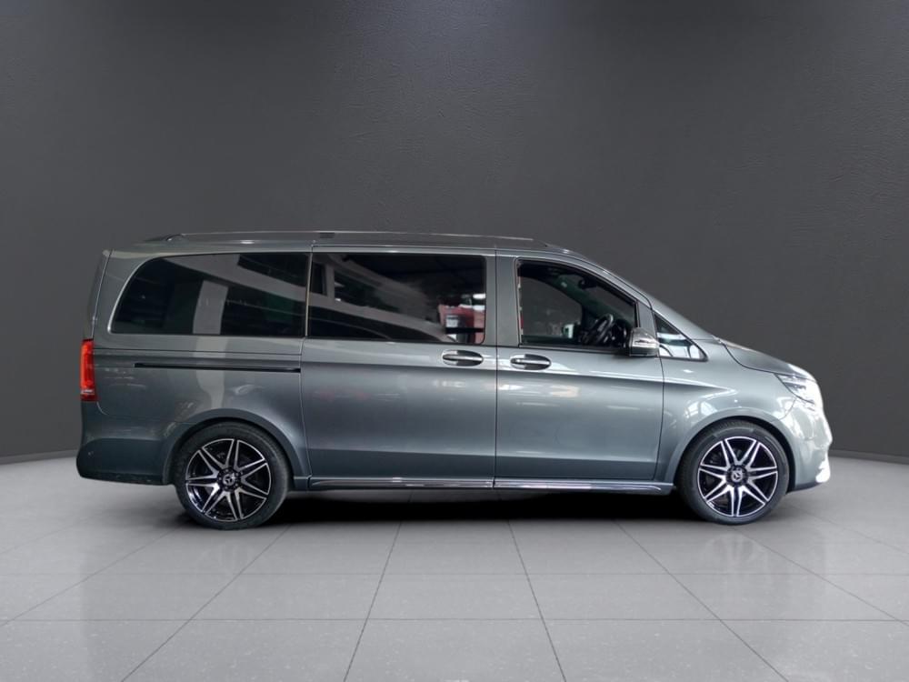 Mercedes Benz V-Class 300D Avantgarde + Amg Line