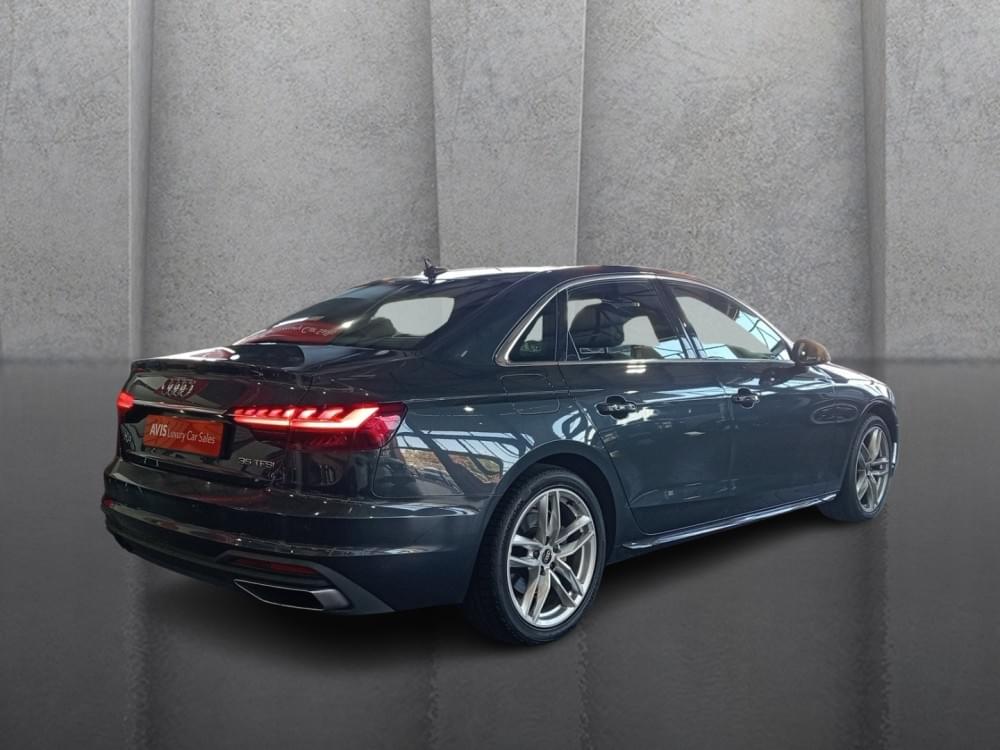 Audi A4 Sedan 35 Tfsi S Tronic
