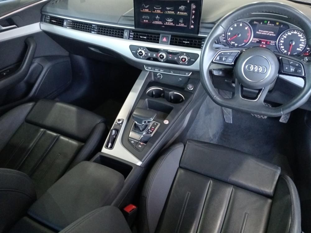 Audi A4 Sedan 35 Tfsi S Tronic