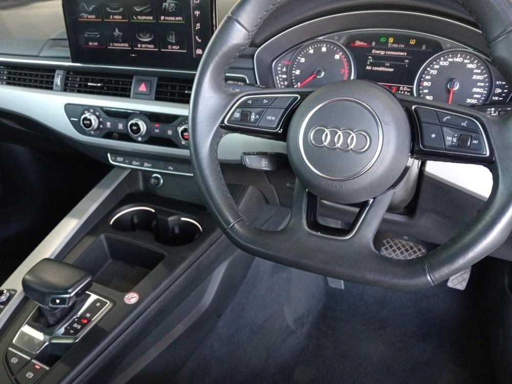 Audi A4 Sedan 35 Tfsi S Tronic