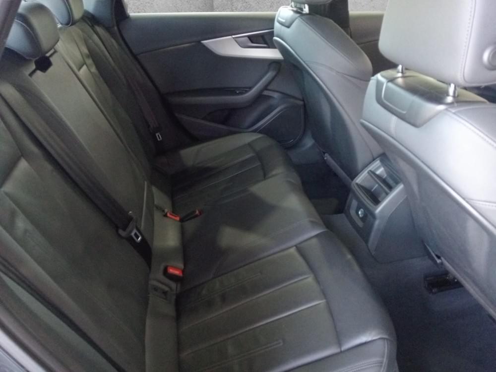 Audi A4 Sedan 35 Tfsi S Tronic