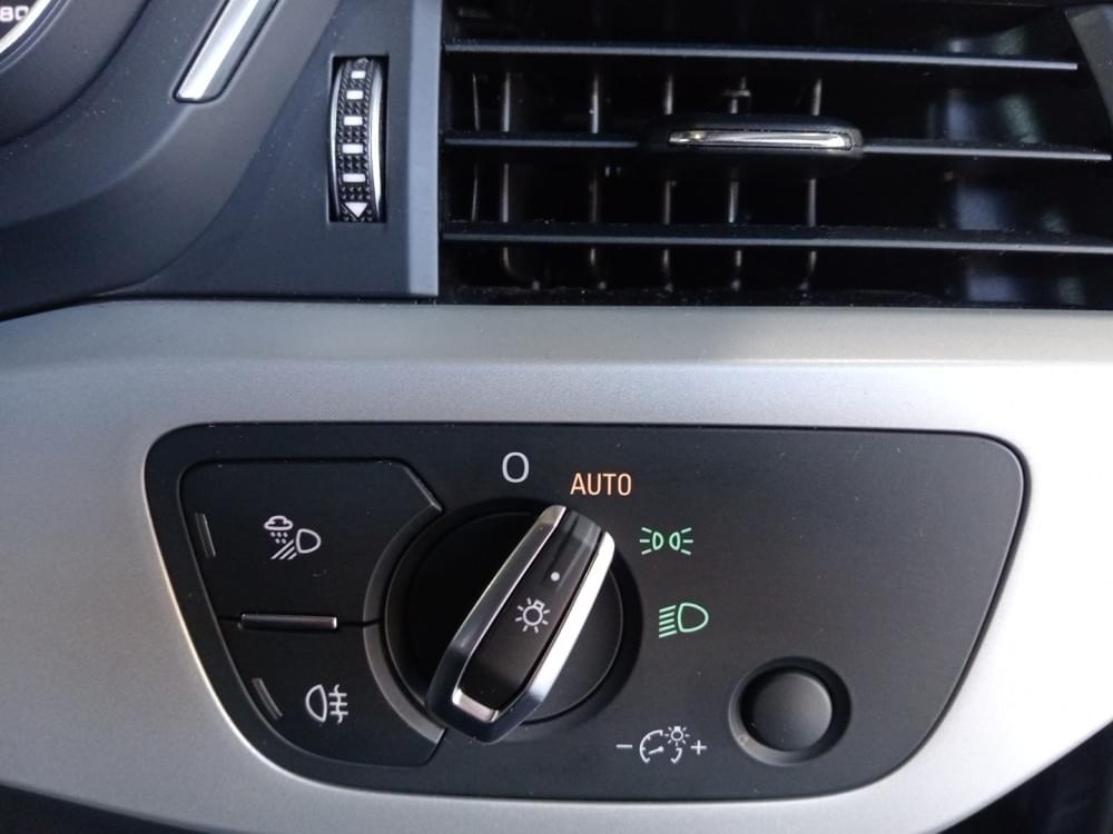 Audi A4 Sedan 35 Tfsi S Tronic
