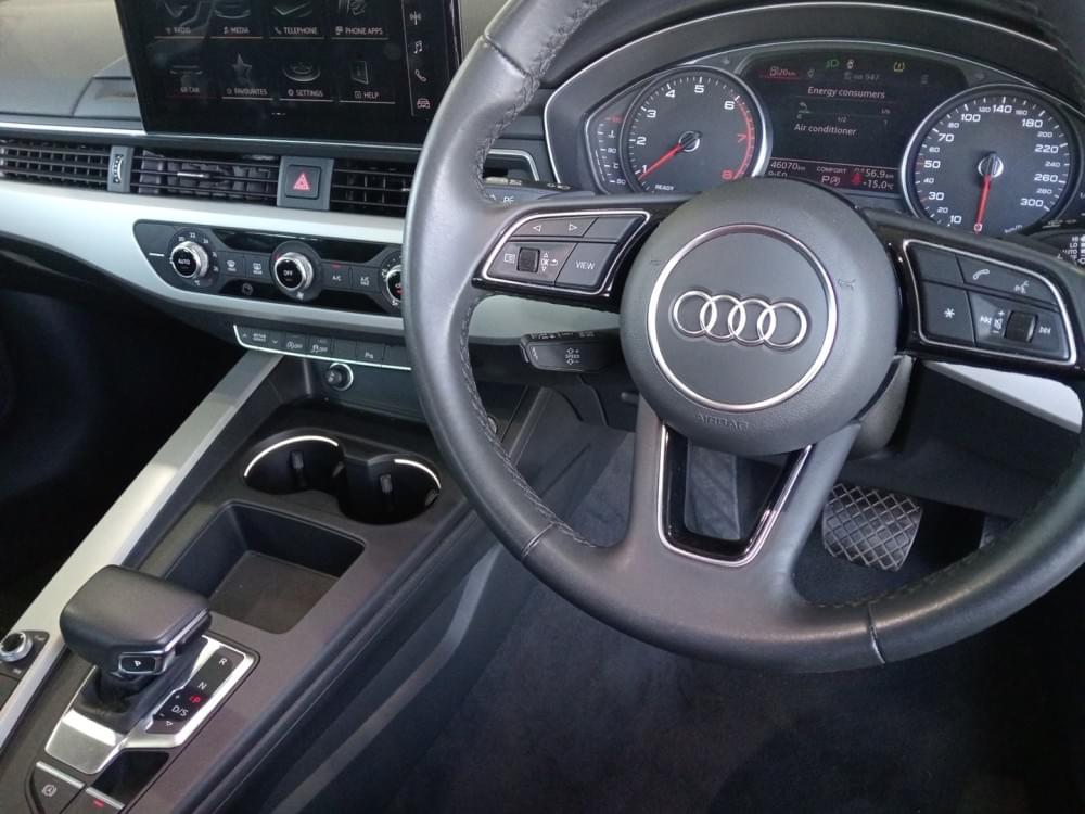Audi A4 Sedan 35 Tfsi S Tronic