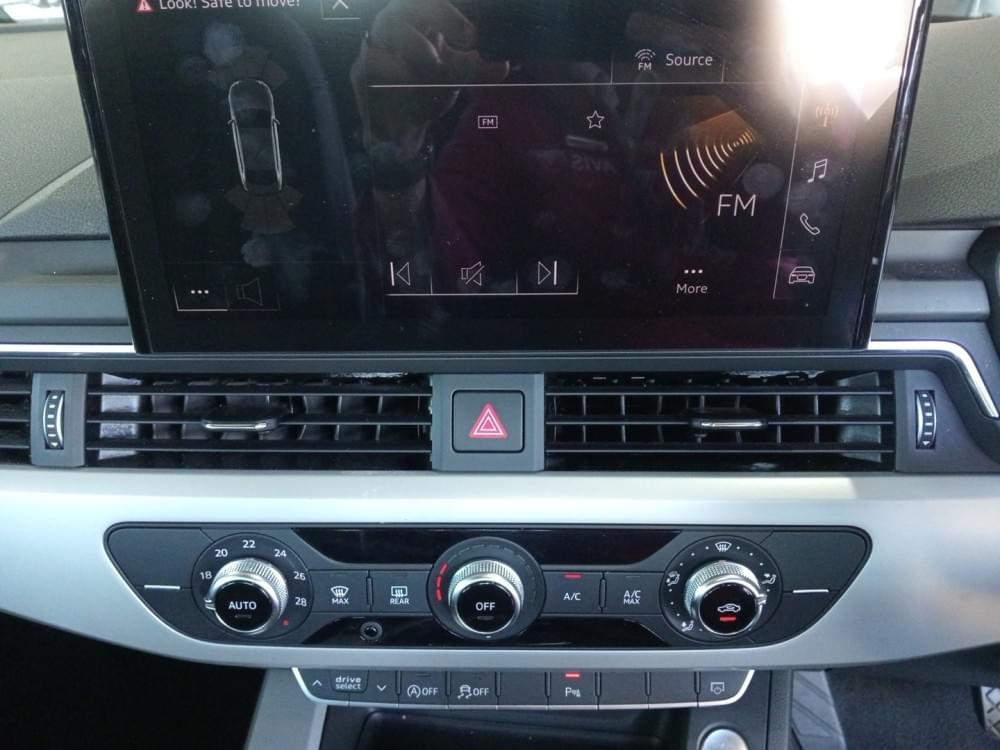 Audi A4 Sedan 35 Tfsi S Tronic