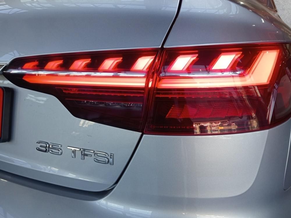 Audi A4 Sedan 35 Tfsi S Tronic