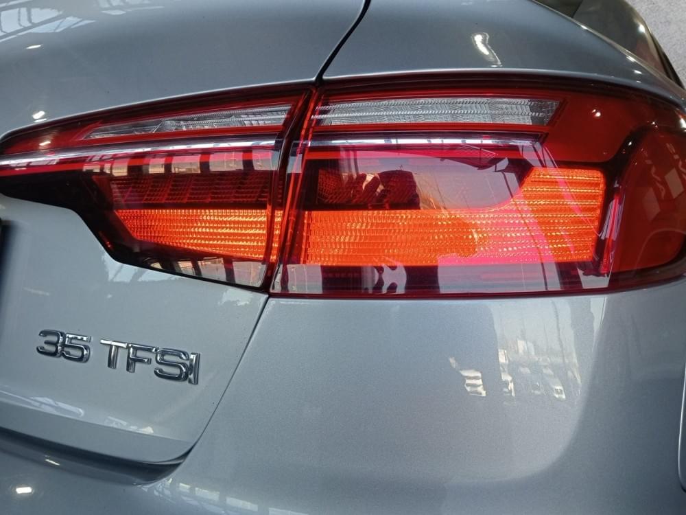 Audi A4 Sedan 35 Tfsi S Tronic