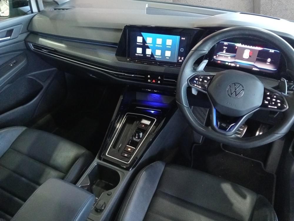 Volkswagen Golf 8 2.0 Tsi R
