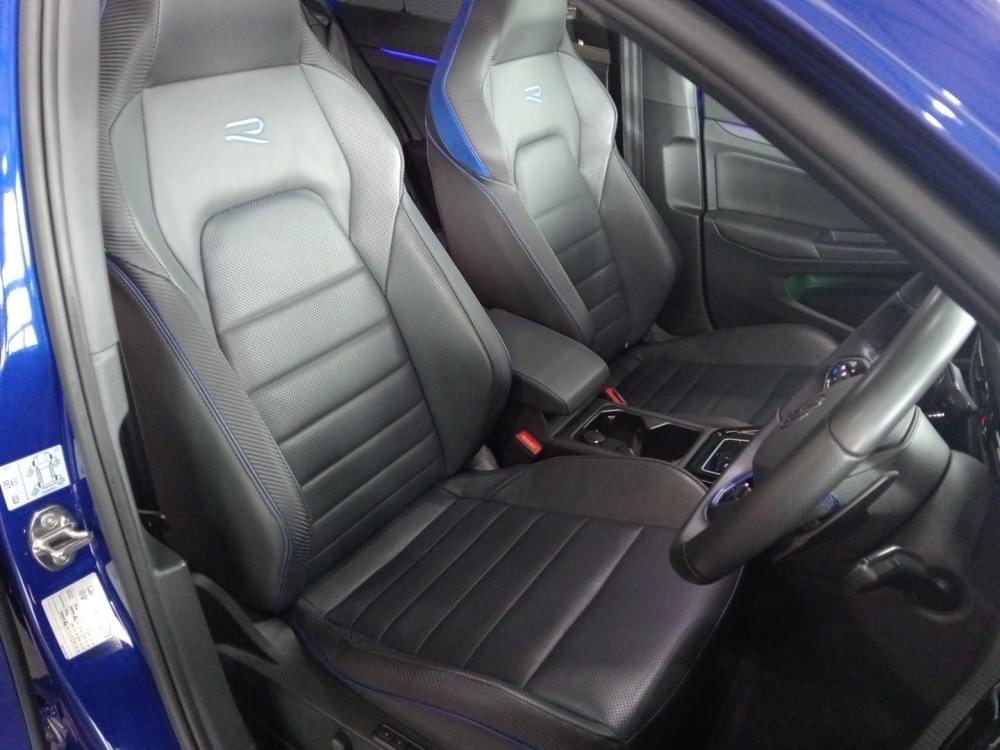 Volkswagen Golf 8 2.0 Gti R