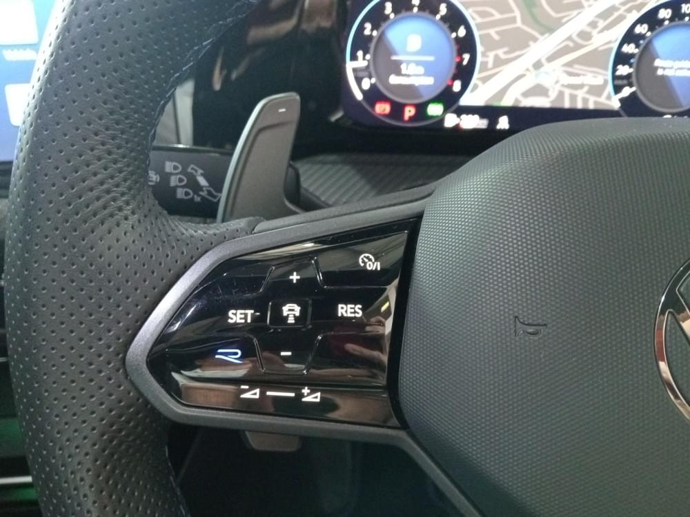 Volkswagen Golf 8 2.0 Gti R