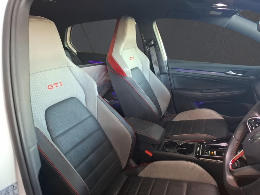 Volkswagen Golf 8 2.0 Gti