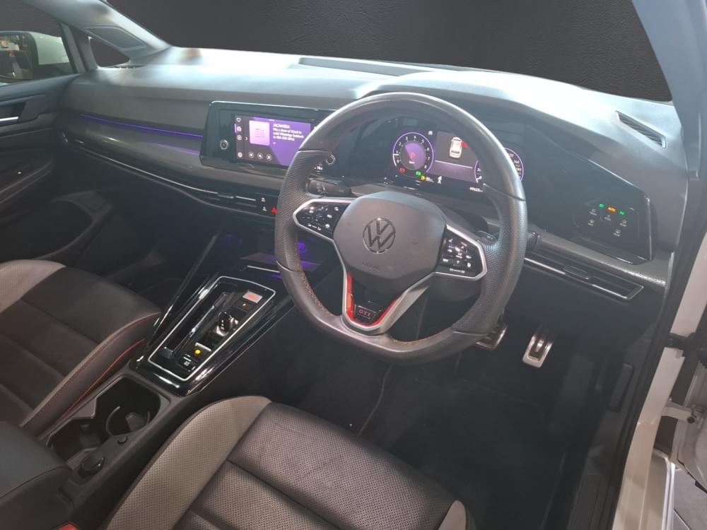 Volkswagen Golf 8 2.0 Gti