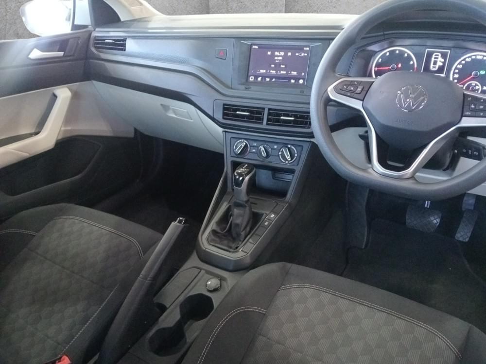 Volkswagen Polo Sedan 1.6 Tiptronic