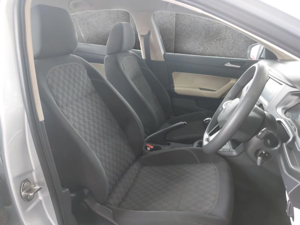 Volkswagen Polo Sedan 1.6 Base