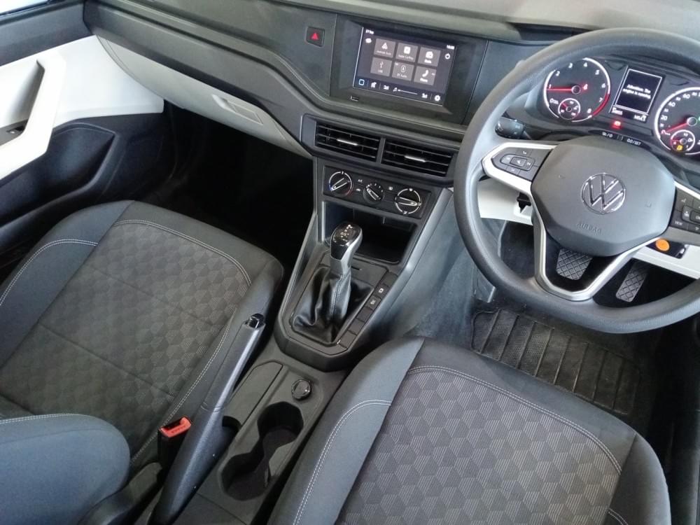 Volkswagen Polo Sedan 1.6 Tiptronic