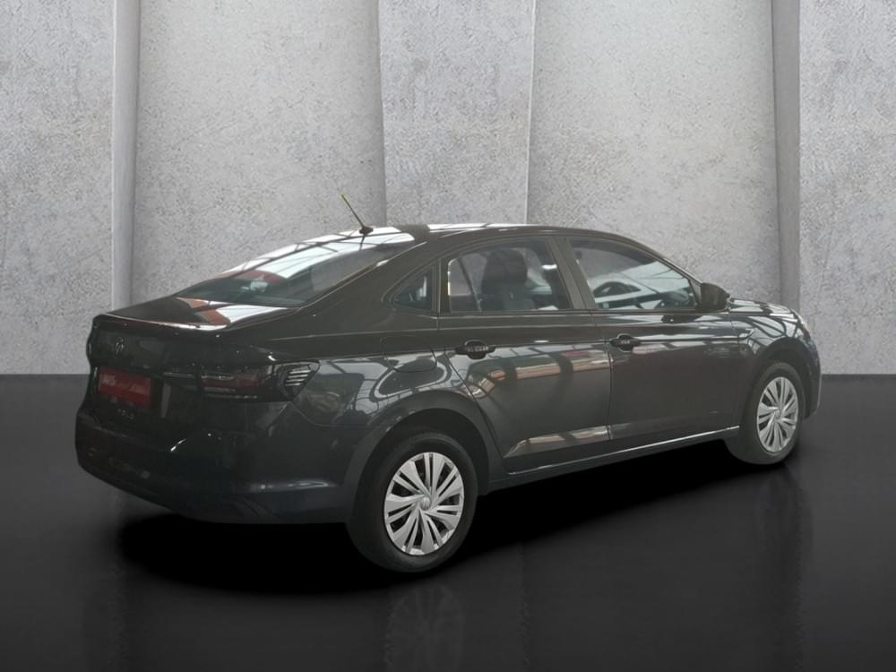 Volkswagen Polo Sedan 1.6 Base