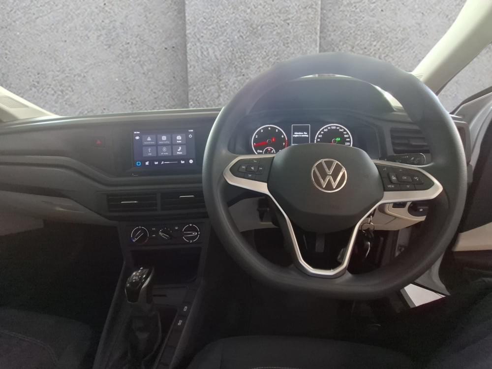 Volkswagen Polo Sedan 1.6 Tiptronic