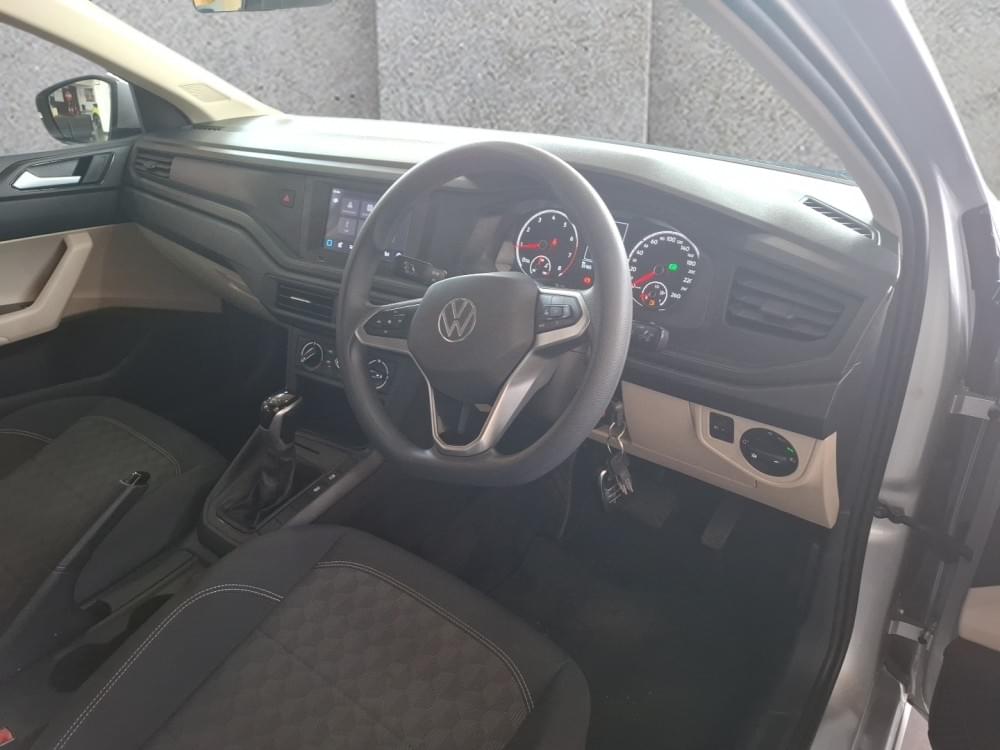 Volkswagen Polo Sedan 1.6 Tiptronic