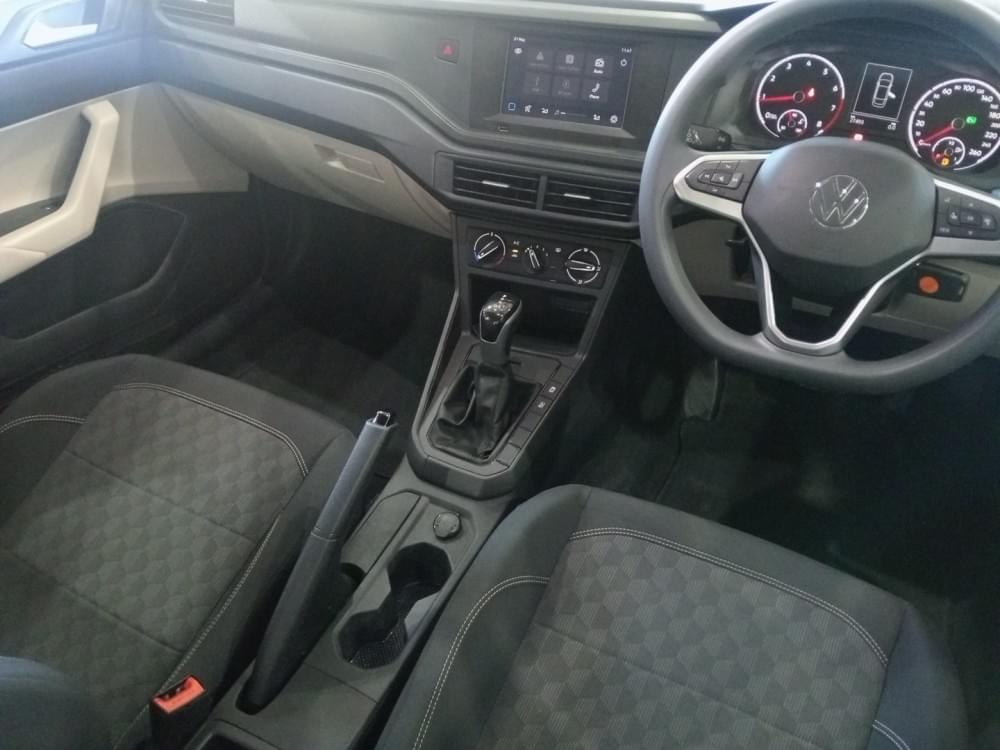 Volkswagen Polo Sedan 1.6 Tiptronic