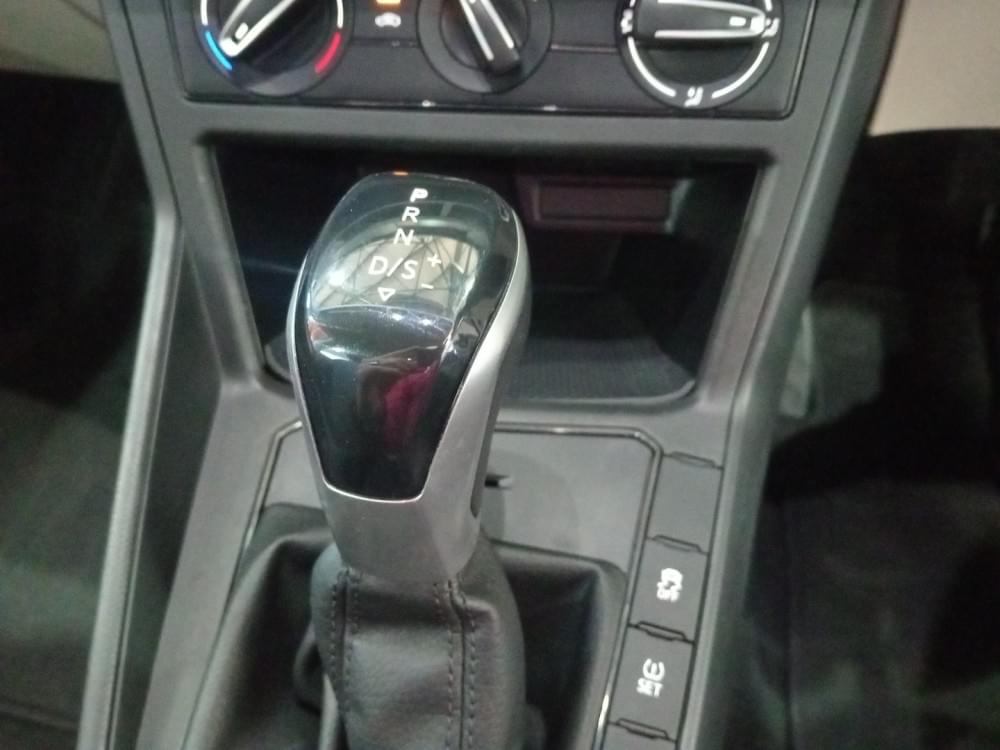 Volkswagen Polo Sedan 1.6 Tiptronic