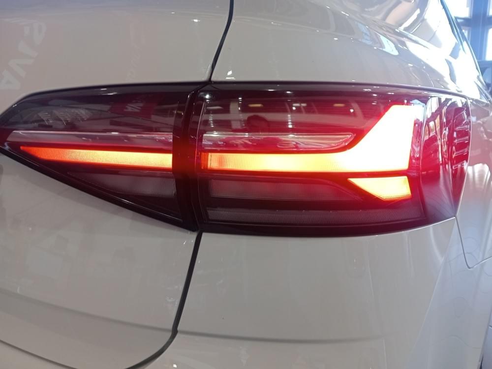 Volkswagen Polo Sedan 1.6 Tiptronic
