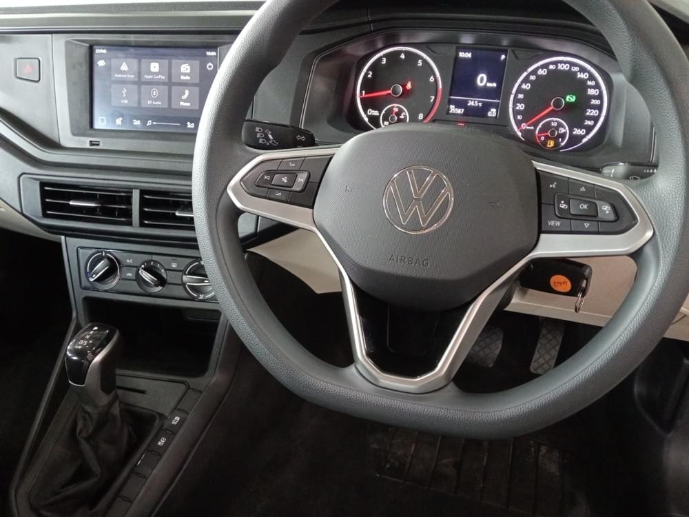 Volkswagen Polo Sedan 1.6 Tiptronic