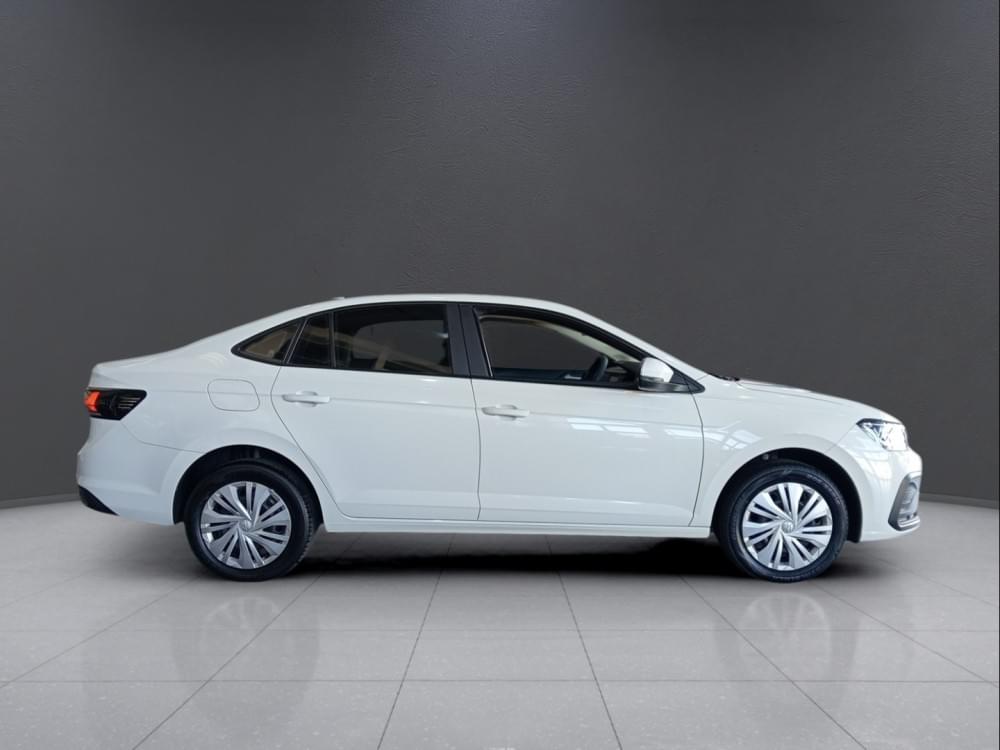 Volkswagen Polo Sedan 1.6 Base