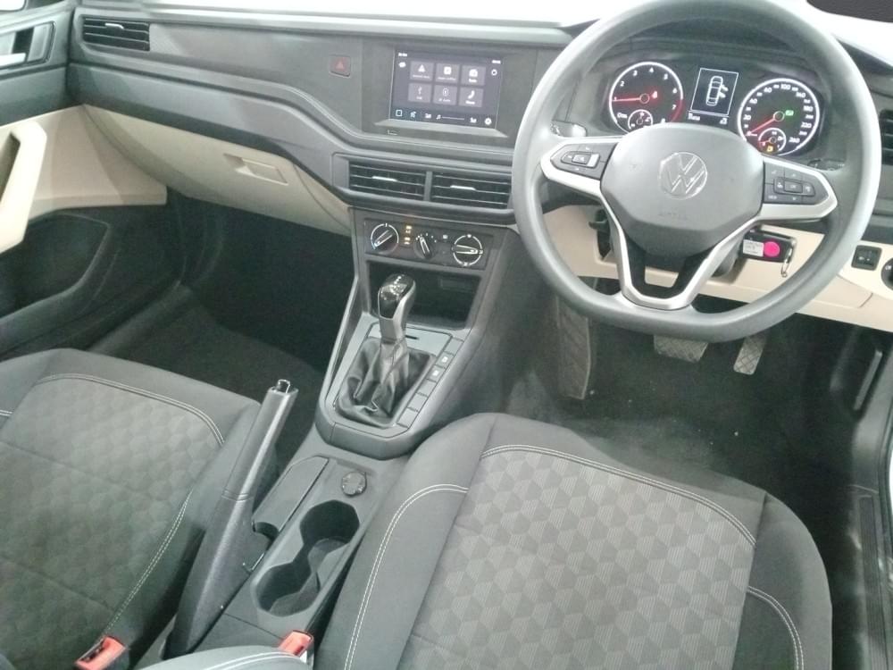 Volkswagen Polo Sedan 1.6 Tiptronic