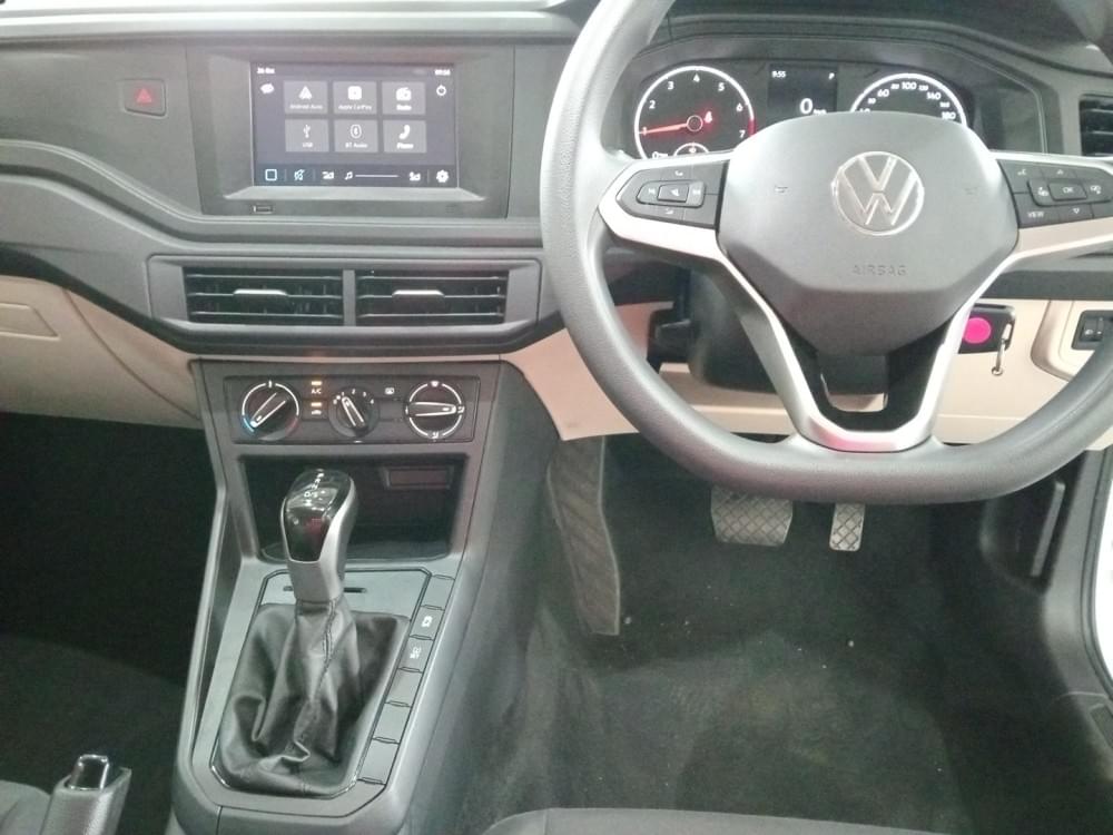 Volkswagen Polo Sedan 1.6 Tiptronic